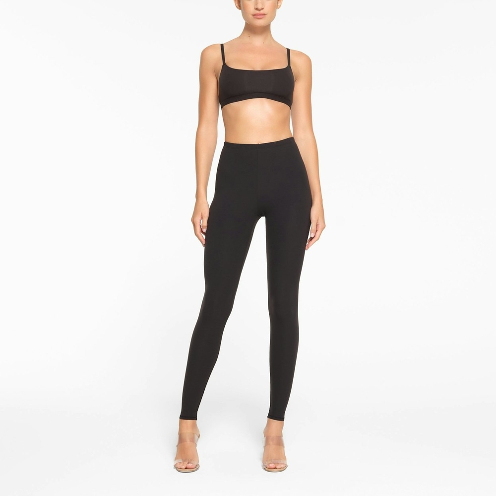 SKIMS Black High-Waisted Leggings with Moisture-Wicking Fabric
